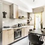 House-garden & Hydromassage-sea-free Parking Holiday home
