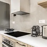 House-garden & Hydromassage-sea-free Parking Holiday home *
